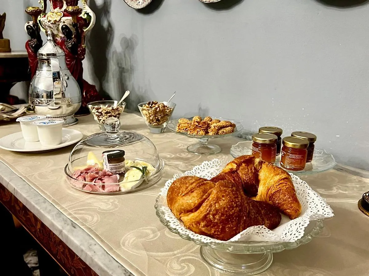 Alojamento de Acomodação e Pequeno-almoço Donna Guia Suite Palermo Itália